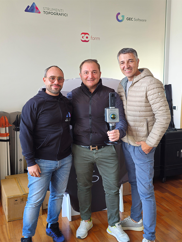 foto cliente 2 strumenti topografici