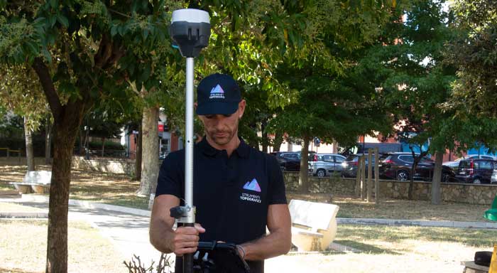 Noleggio di Emlid Reach RS2